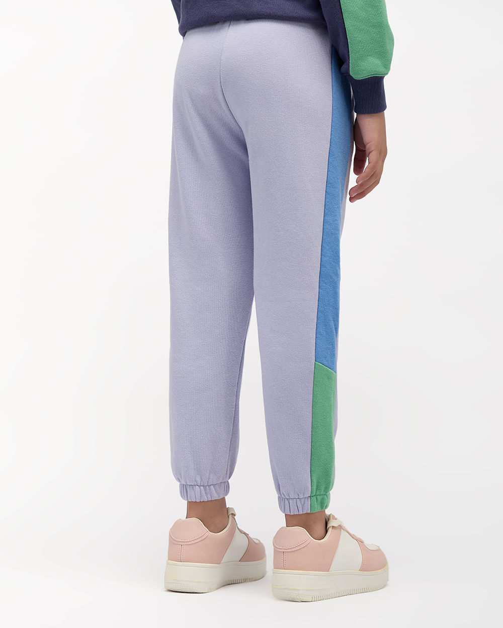 Jogger-Niña-Angela-Lila-Frio-06