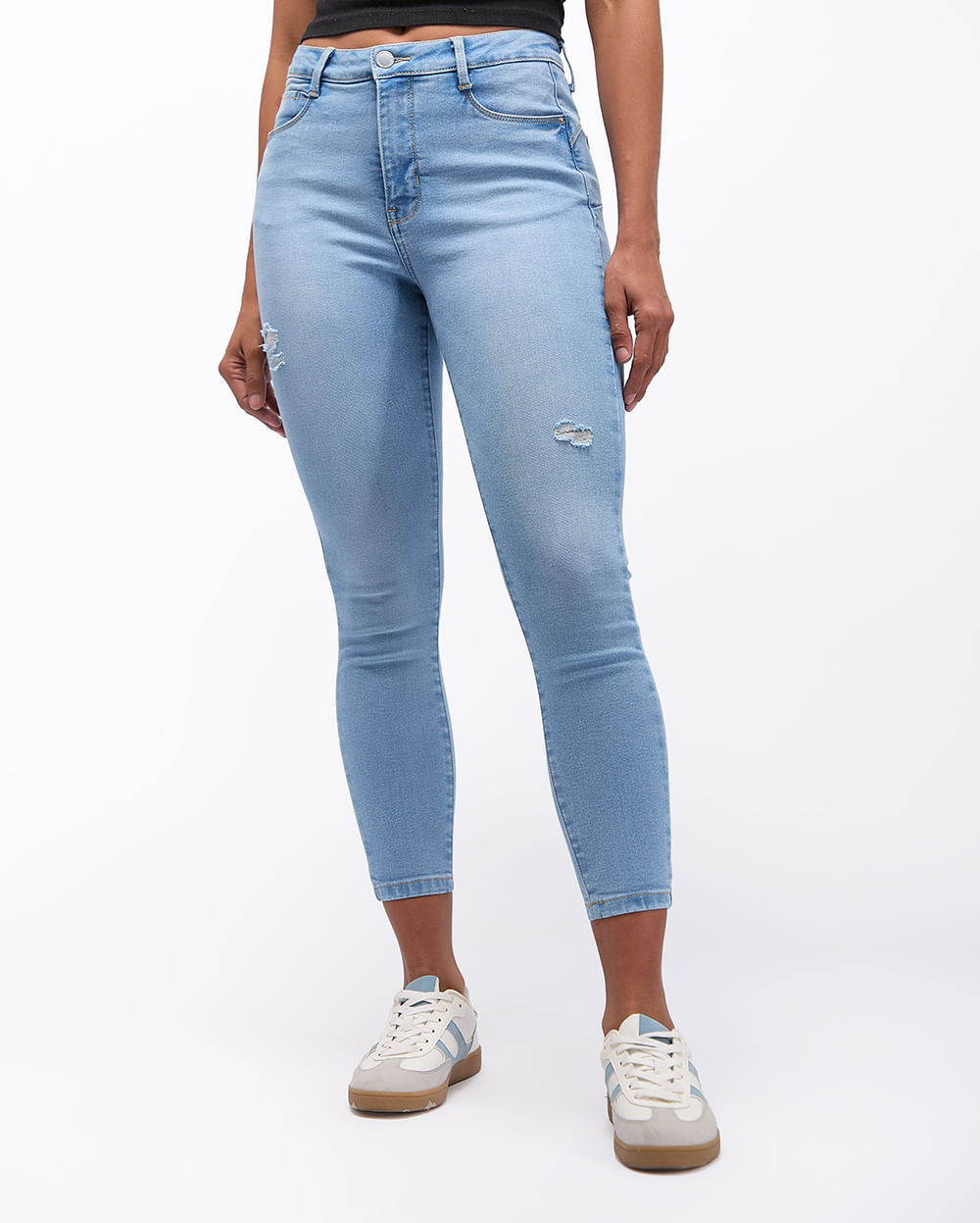 Jean-Mujer-Fabiola-Total-Sky-28