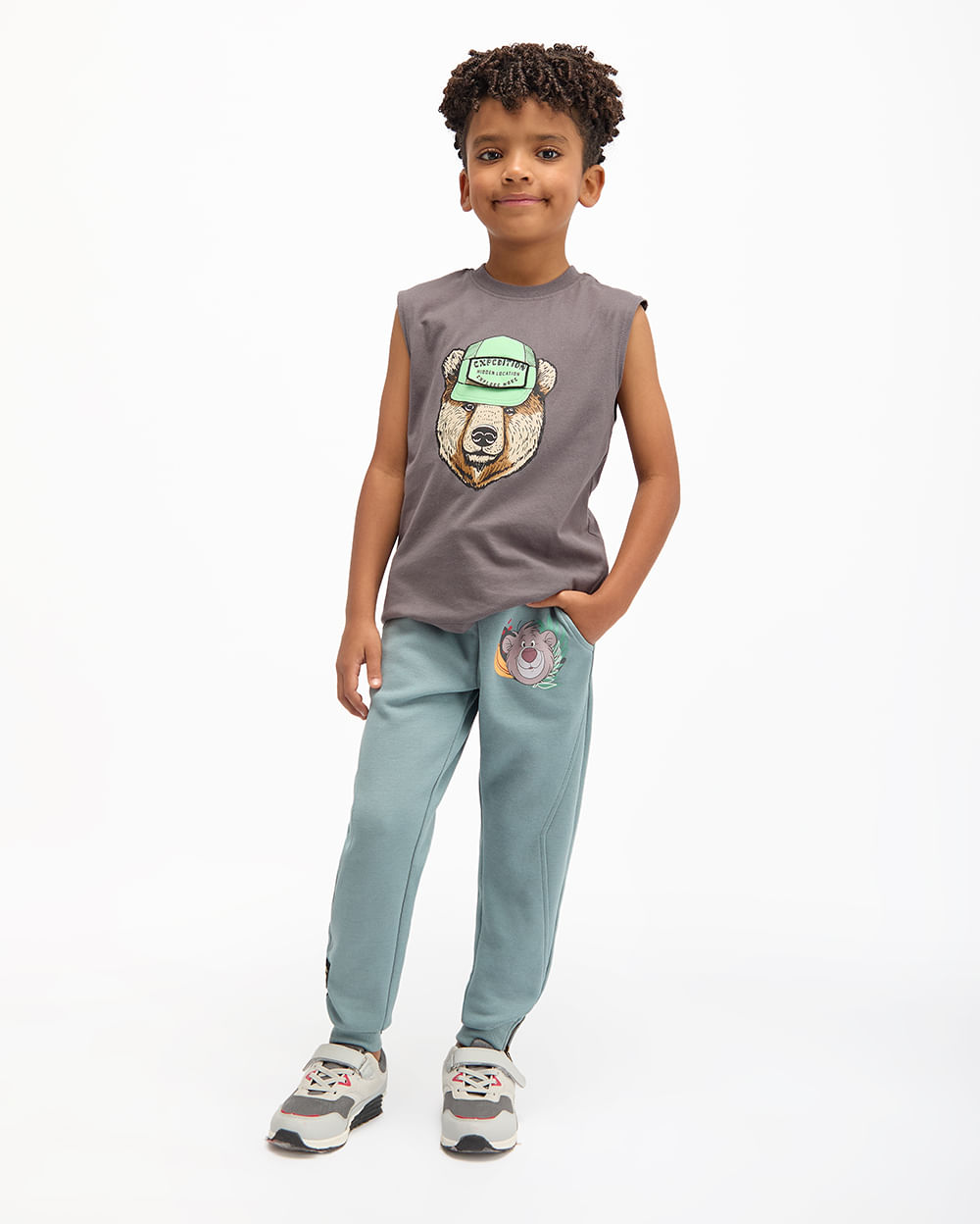 Jogger-Niño-Bernardo-Verde-Cemento-06