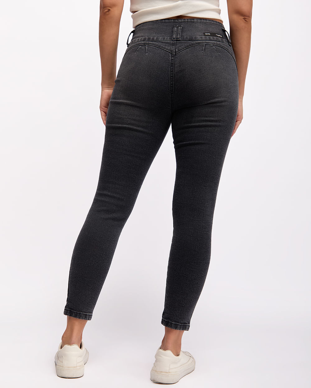 Jean-Mujer-Irina-Total-Grey-28