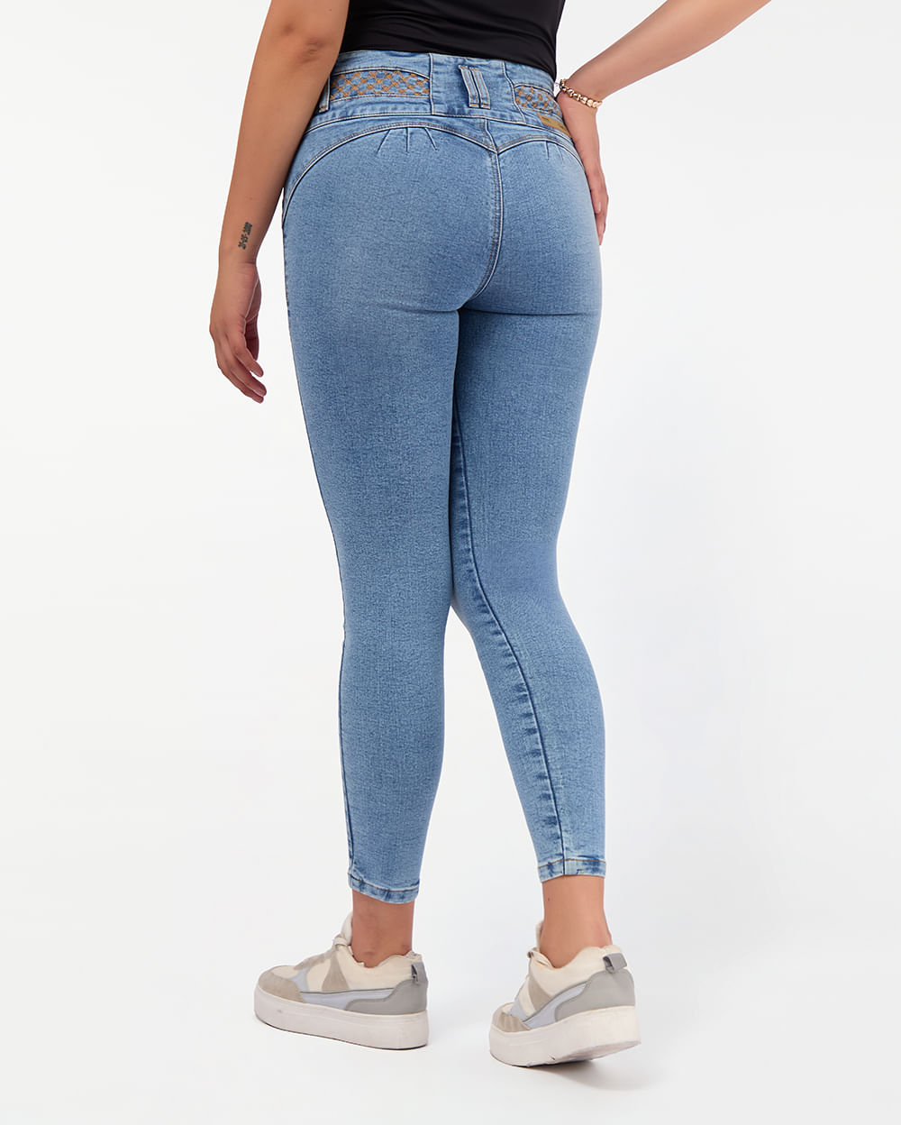 Jean-Mujer-Akira-Total-Smok-Bleach-28