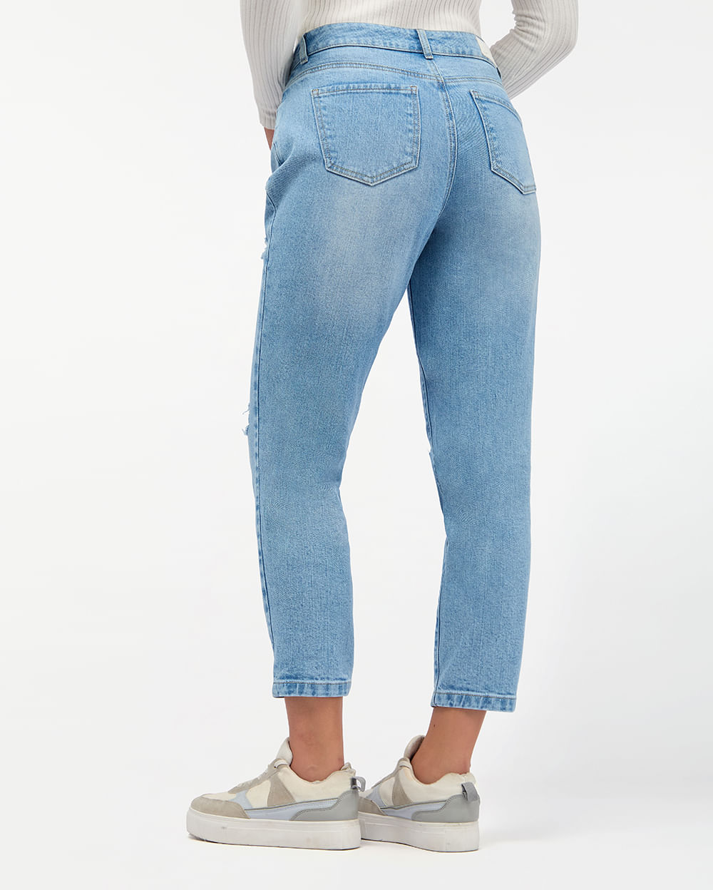 Jean-Mujer-Larisa-Total-Sky-28