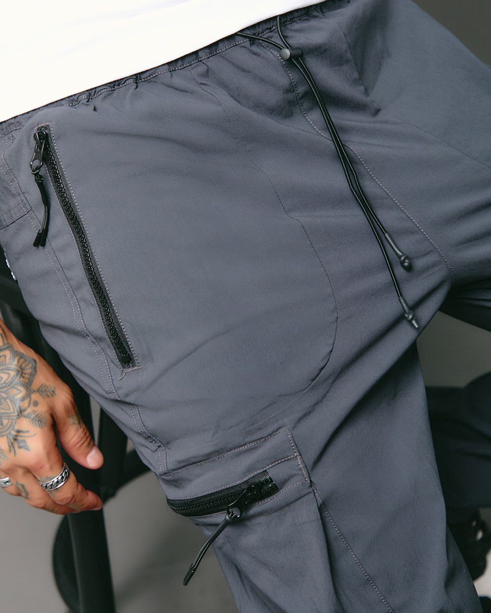Pantalon-Hombre-Rush-Gris-Oscuro-30