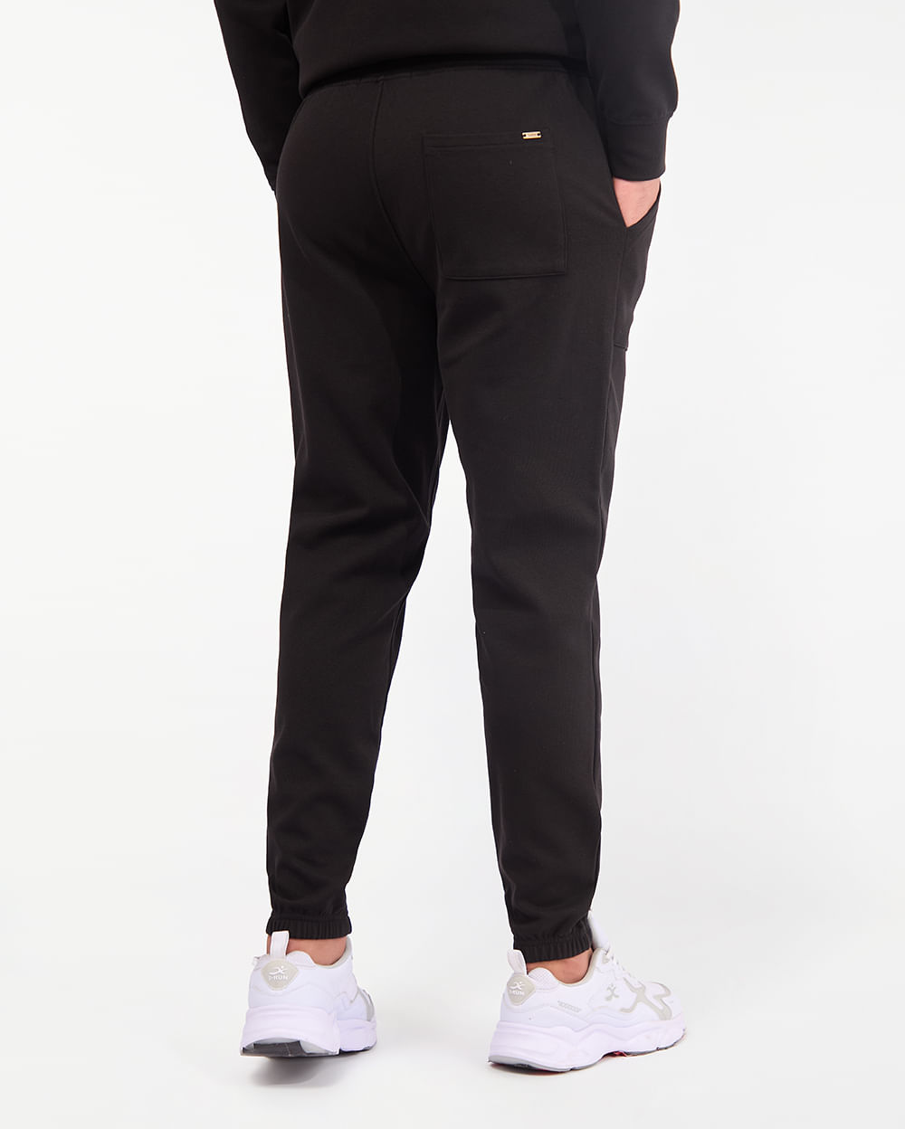 Jogger-Hombre-Leo-Negro-M