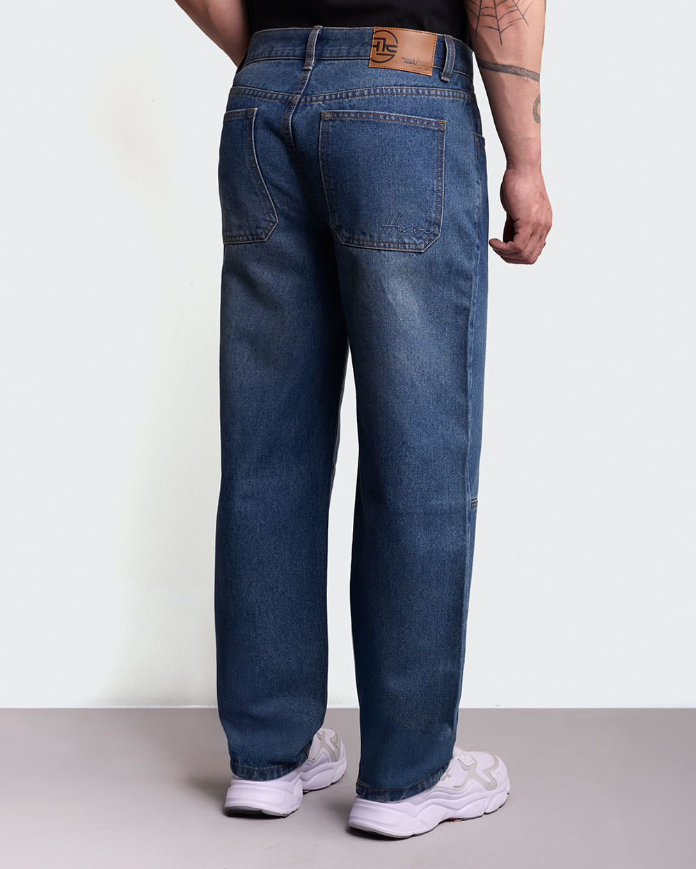 Jean-Hombre-Tower-Beige-30