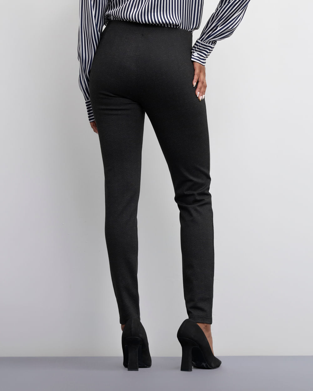 Pantalon-Mujer-Xisela-Marron-28